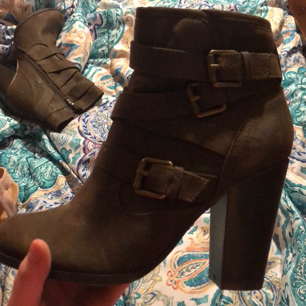 Gently worn adorable Fall Heeled Booties!
